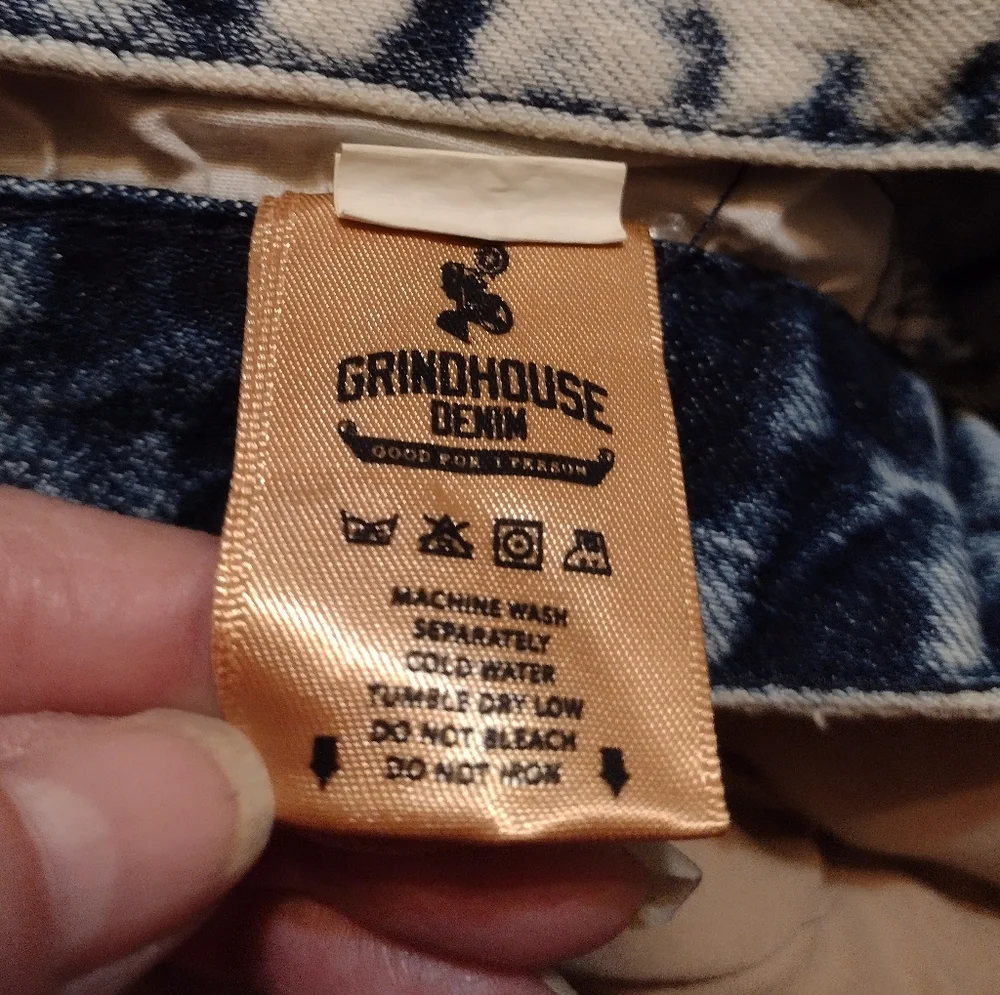 GRINDHOUSE Denim Shorts Mens 34 Acid Wash Distressed Trashed Grunge Street 13.5